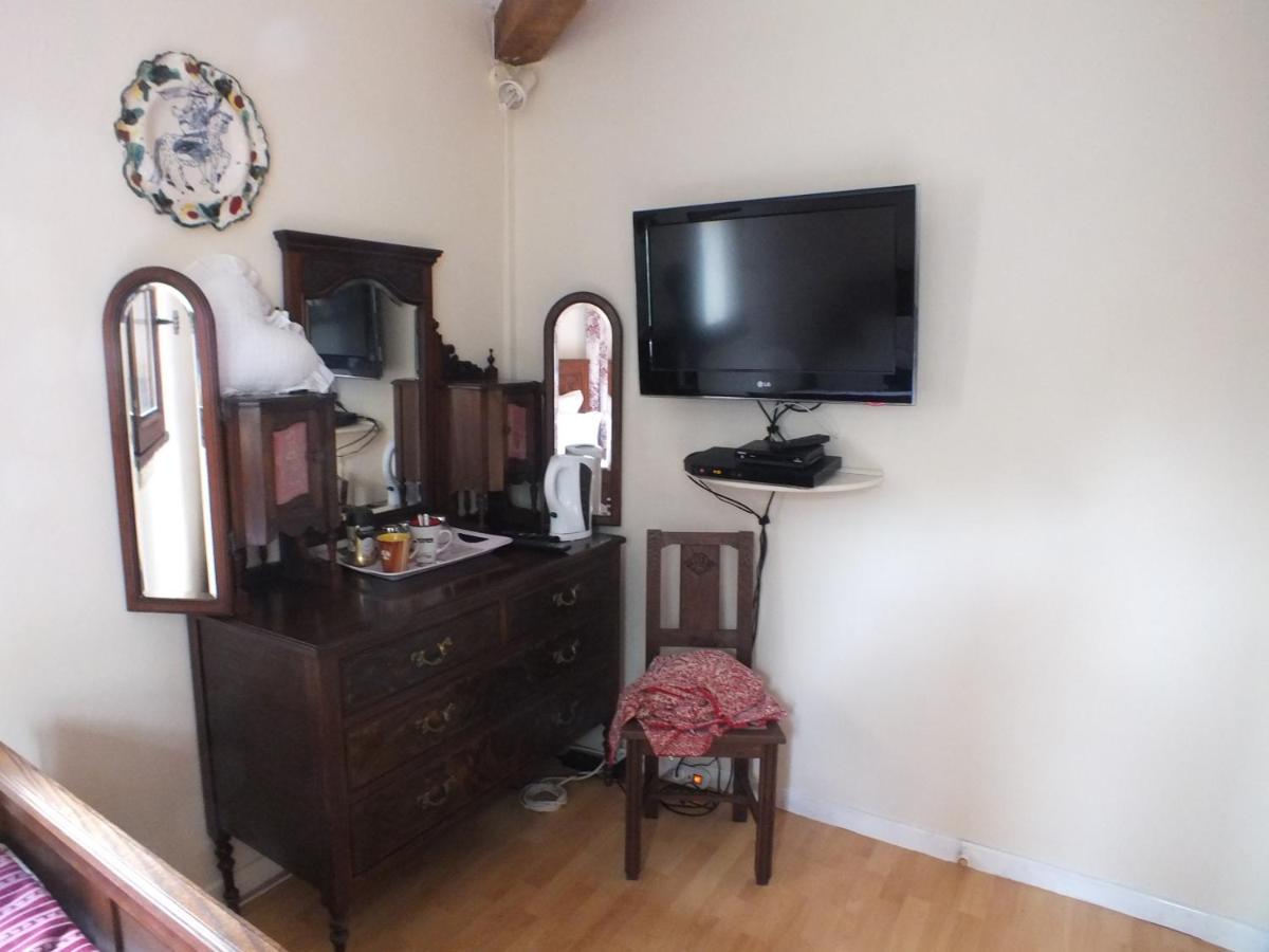 Country B&B Saint-Pierre-d'Eyraud Zewnętrze zdjęcie